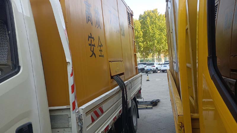 道真如何判断柴油发电机组和UPS电源的切换时间是否符合要求？