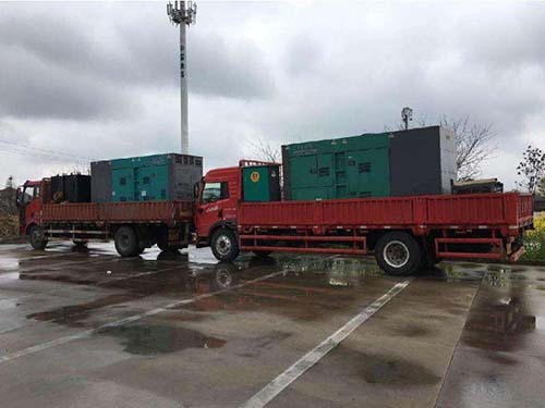 道真涂抹密封胶后，需要等待多长时间才能安装水冷式机油散热器密封件？